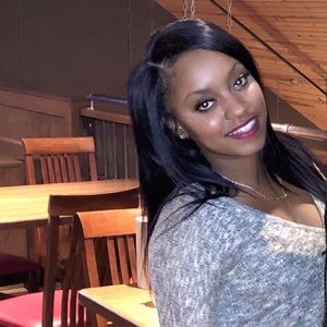 Meet your Posher, Tia